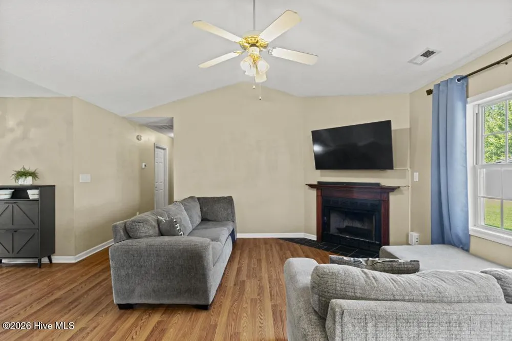 238 Parnell Road Hubert, NC 28539