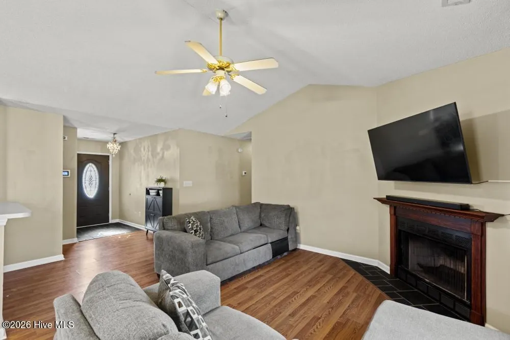 238 Parnell Road Hubert, NC 28539