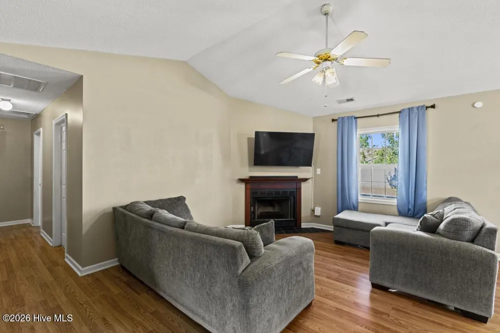 238 Parnell Road Hubert, NC 28539