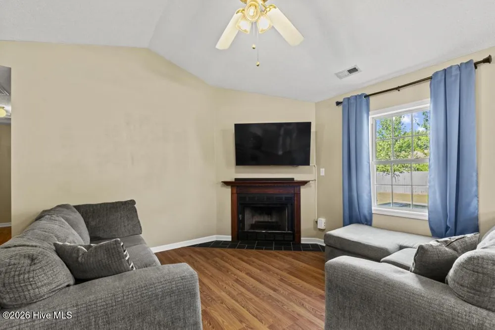 238 Parnell Road Hubert, NC 28539