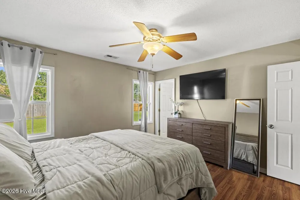 238 Parnell Road Hubert, NC 28539