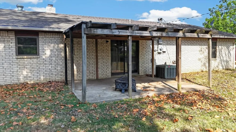 162 Sunset Street Wilburton, OK 74578