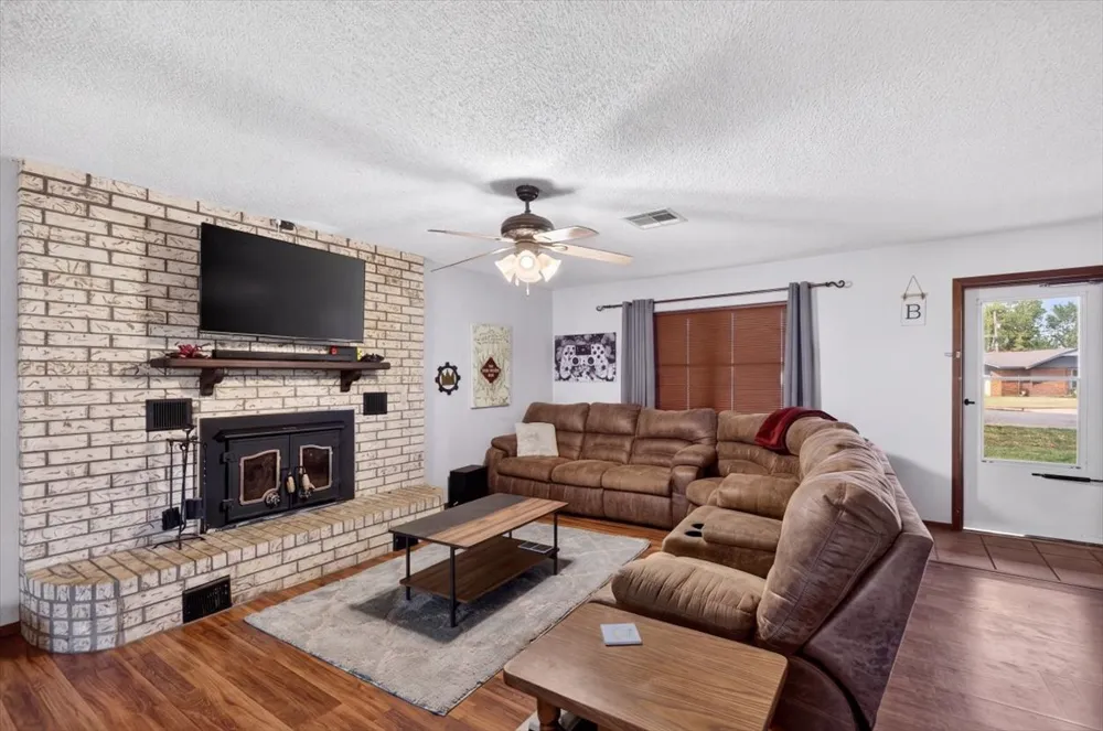 162 Sunset Street Wilburton, OK 74578