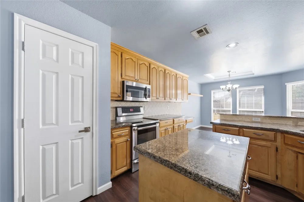 9918 118th East Avenue Owasso, OK 74055