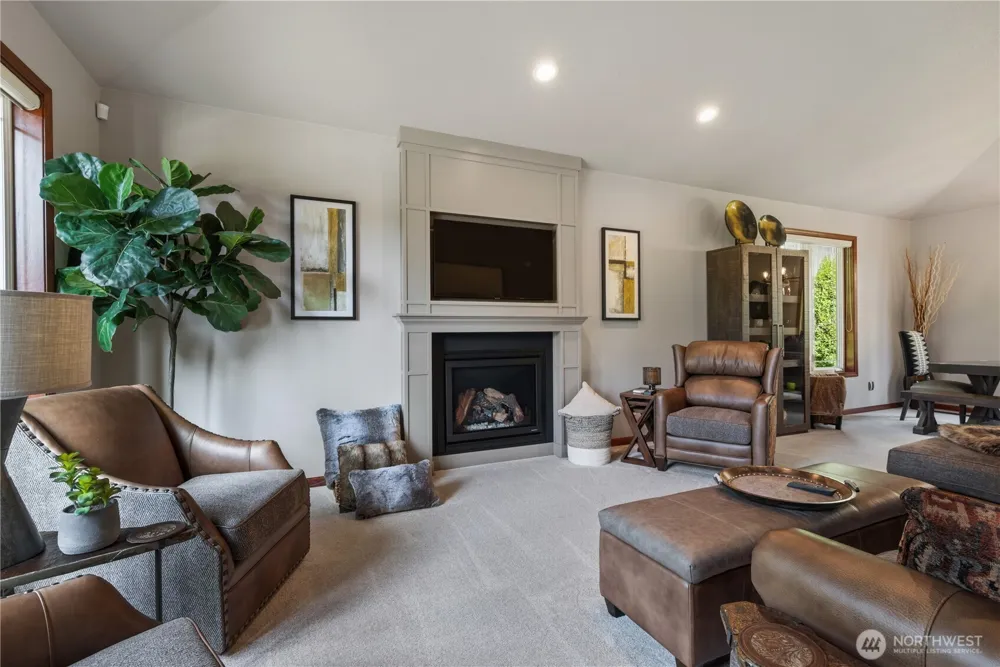 2538 E Lynnwood Drive Longview, WA 98632