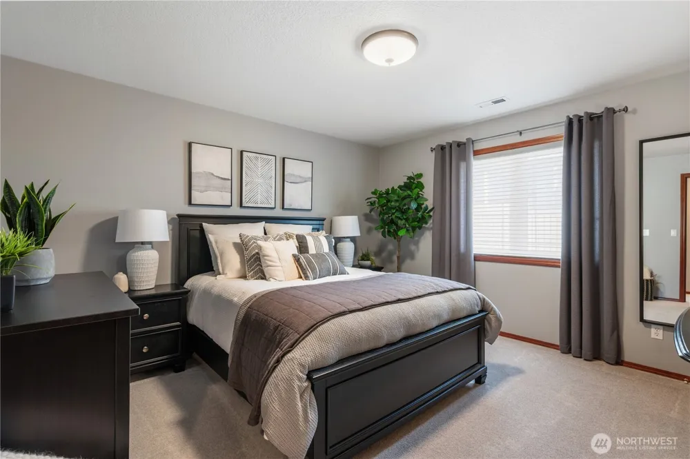 2538 E Lynnwood Drive Longview, WA 98632