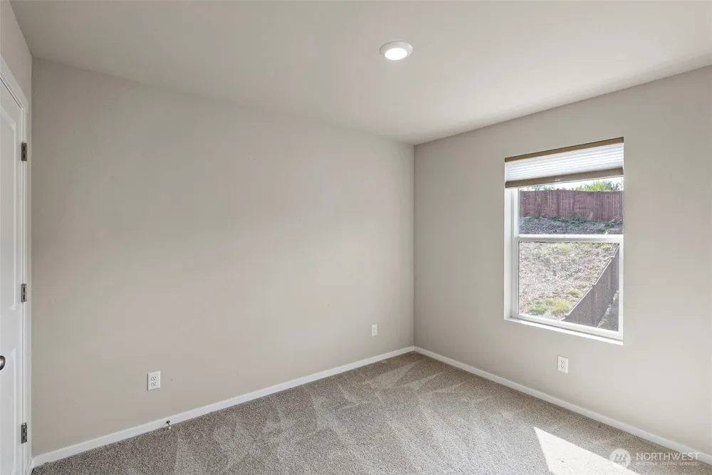 1454 SW Pendleton Way Port Orchard, WA 98367