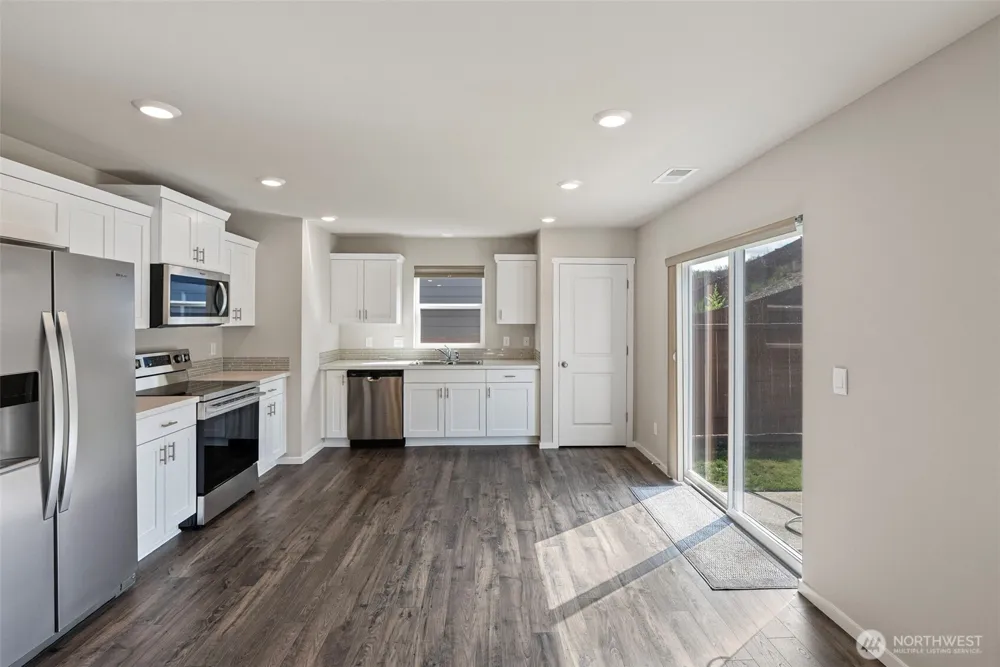 1454 SW Pendleton Way Port Orchard, WA 98367