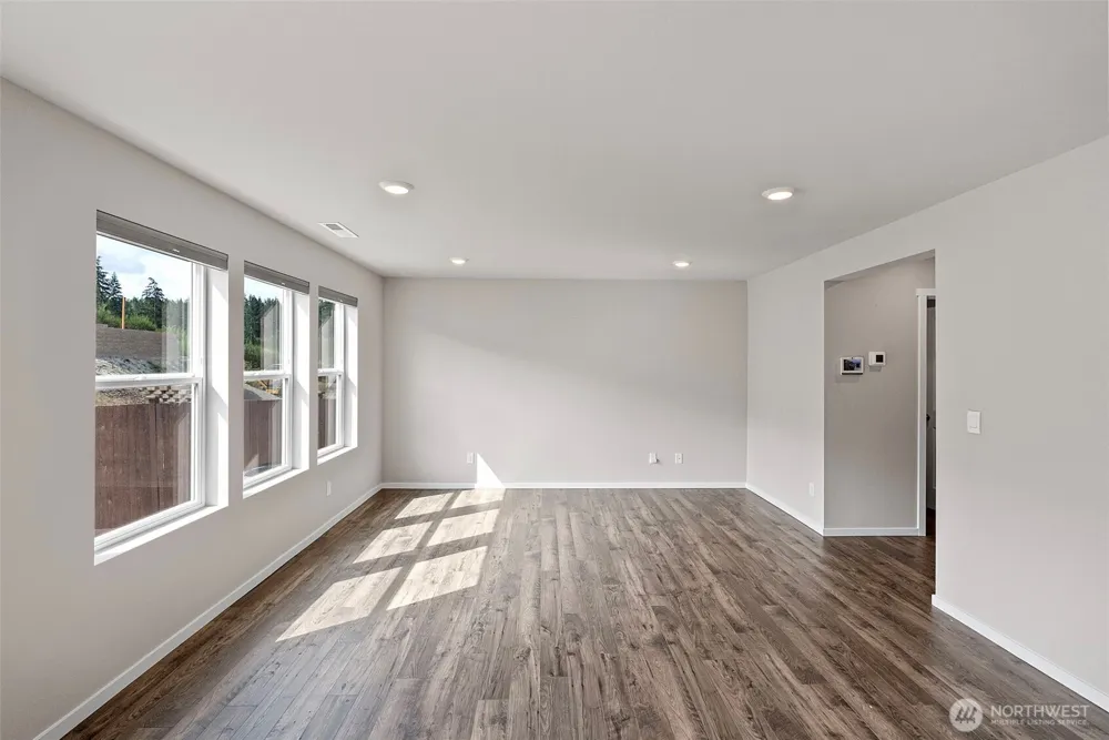 1454 SW Pendleton Way Port Orchard, WA 98367
