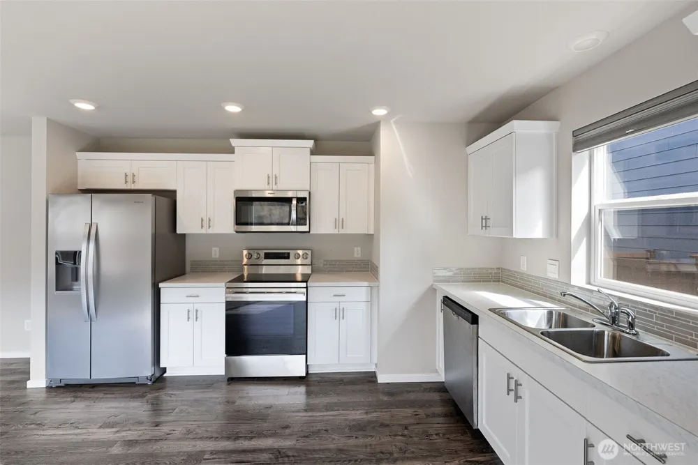1454 SW Pendleton Way Port Orchard, WA 98367