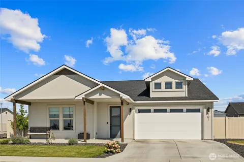 101 E Chinook Road