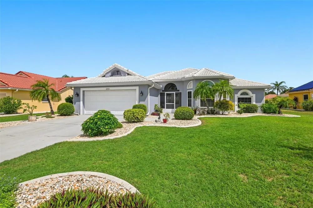 2252 NEW BEDFORD DRIVE Sun City Center, FL 33573