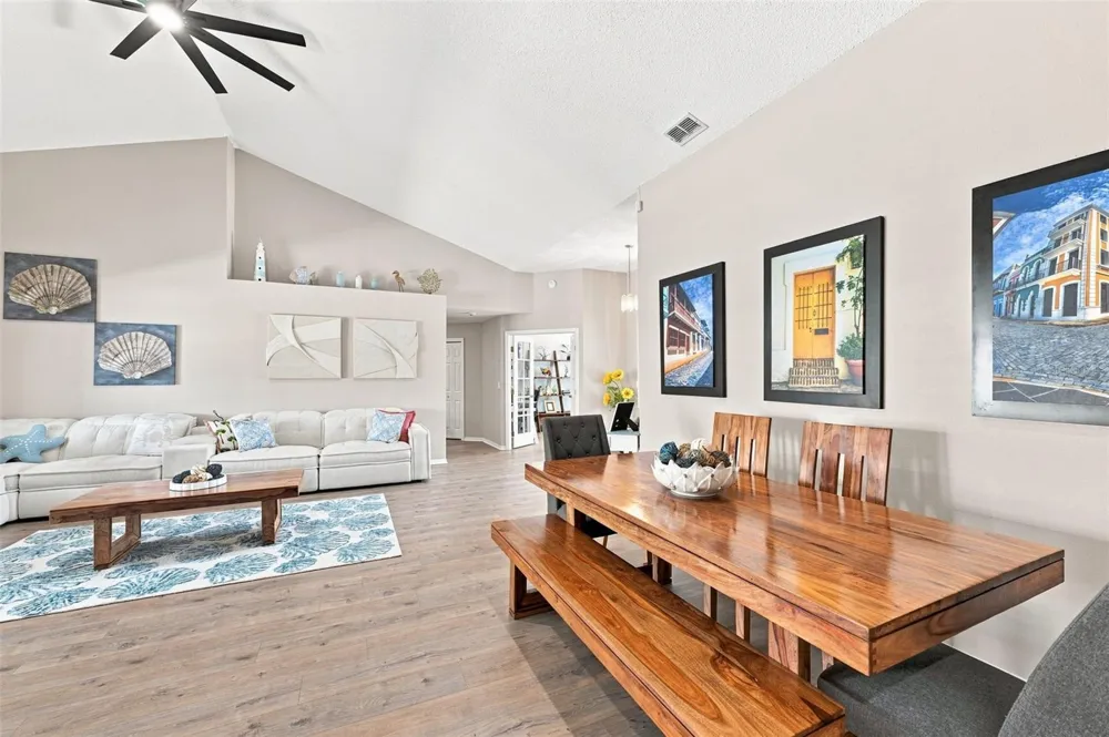 2252 NEW BEDFORD DRIVE Sun City Center, FL 33573