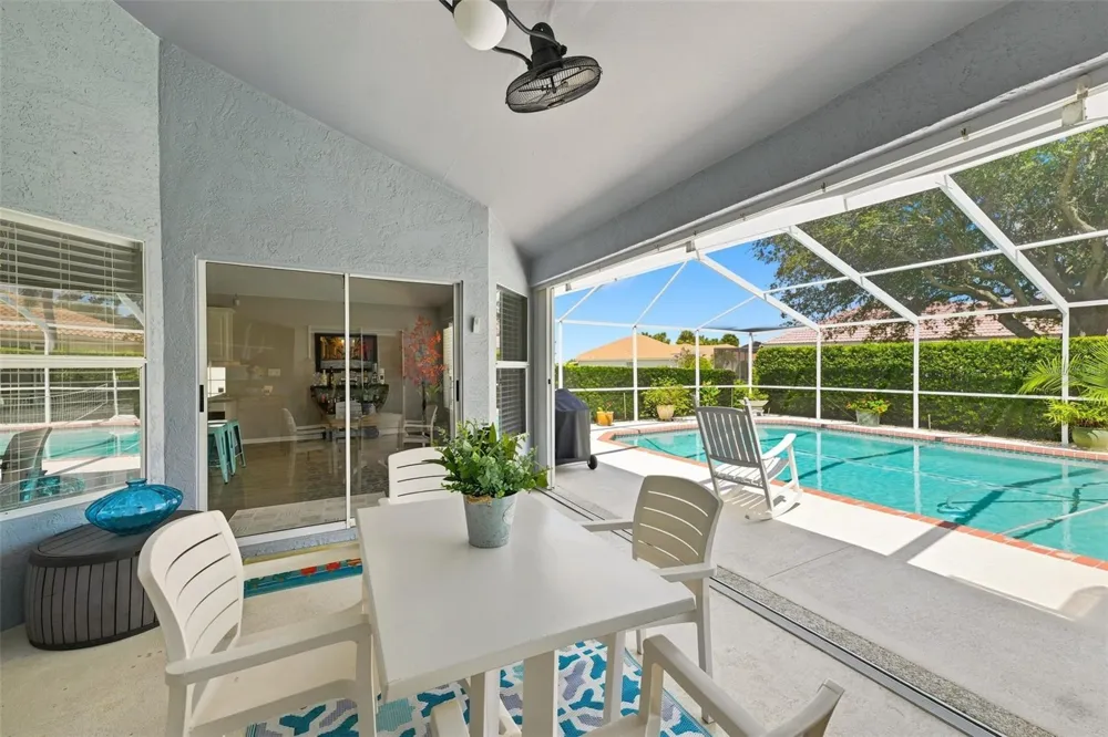 2252 NEW BEDFORD DRIVE Sun City Center, FL 33573