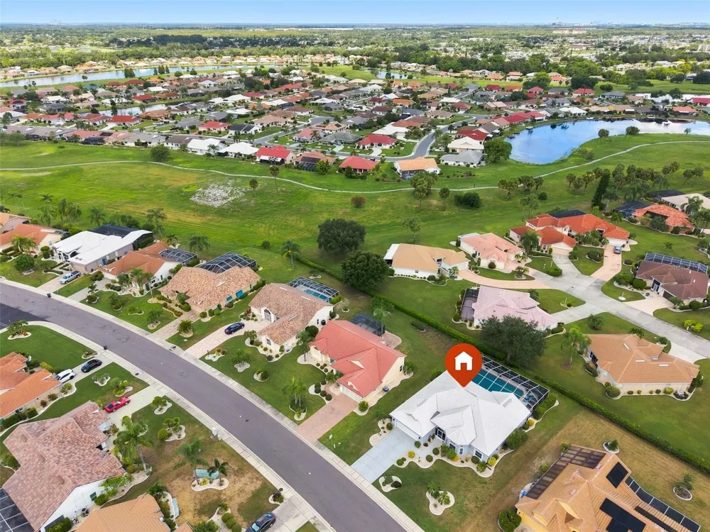 2252 NEW BEDFORD DRIVE Sun City Center, FL 33573