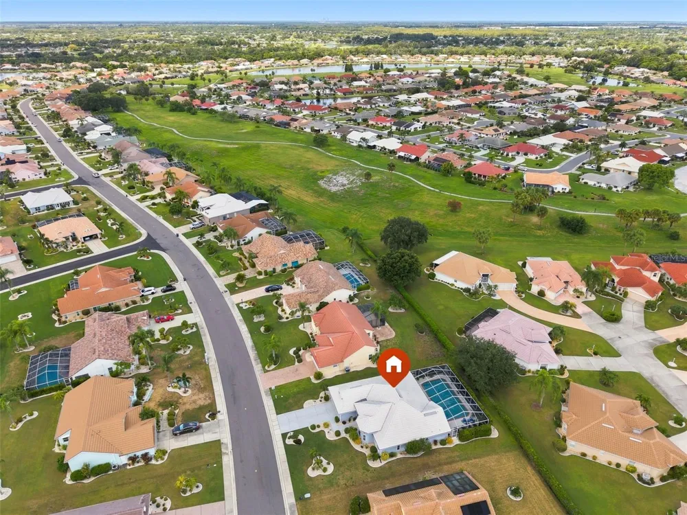 2252 NEW BEDFORD DRIVE Sun City Center, FL 33573