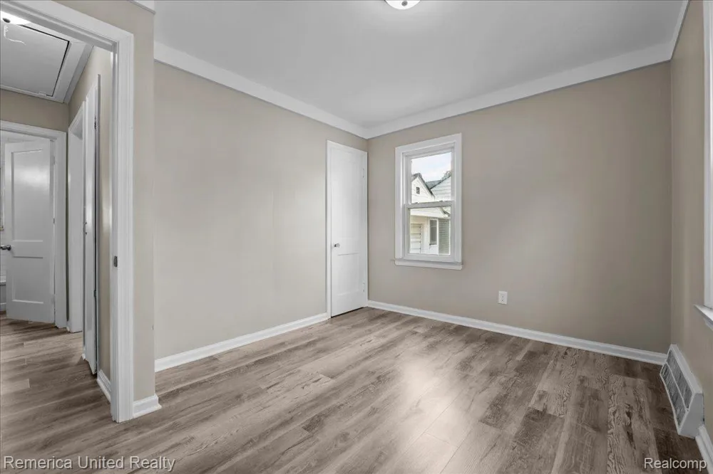 28526 Brentwood Street Southfield City, MI 48076