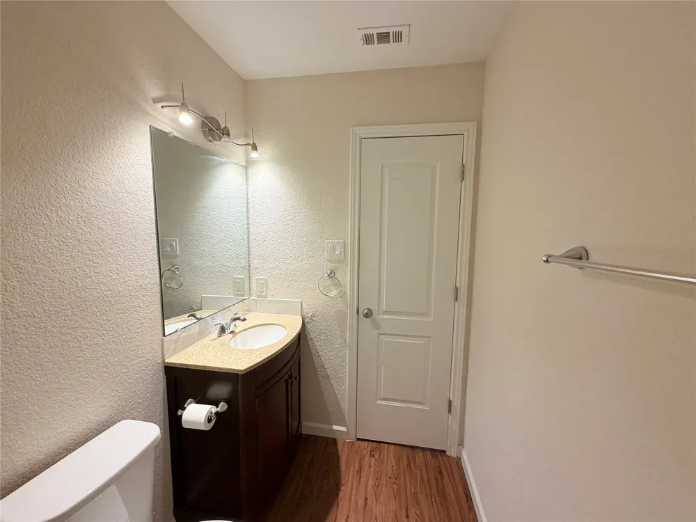 1605 Parkwood Drive Leander, TX 78641
