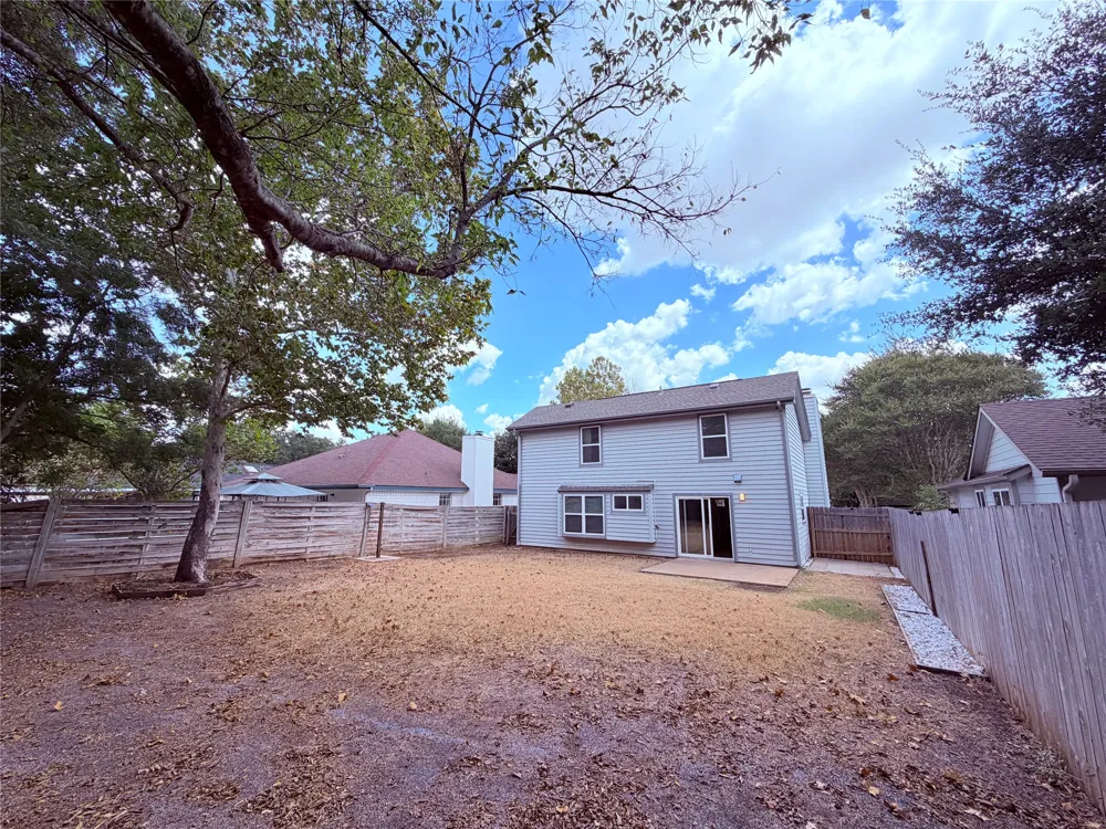 1605 Parkwood Drive Leander, TX 78641