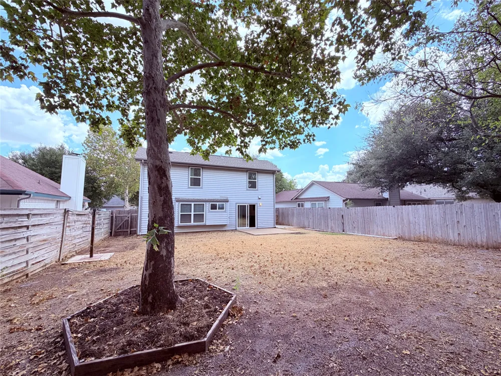 1605 Parkwood Drive Leander, TX 78641
