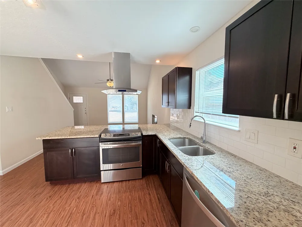1605 Parkwood Drive Leander, TX 78641