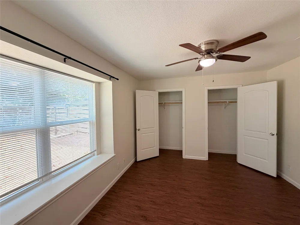 1605 Parkwood Drive Leander, TX 78641