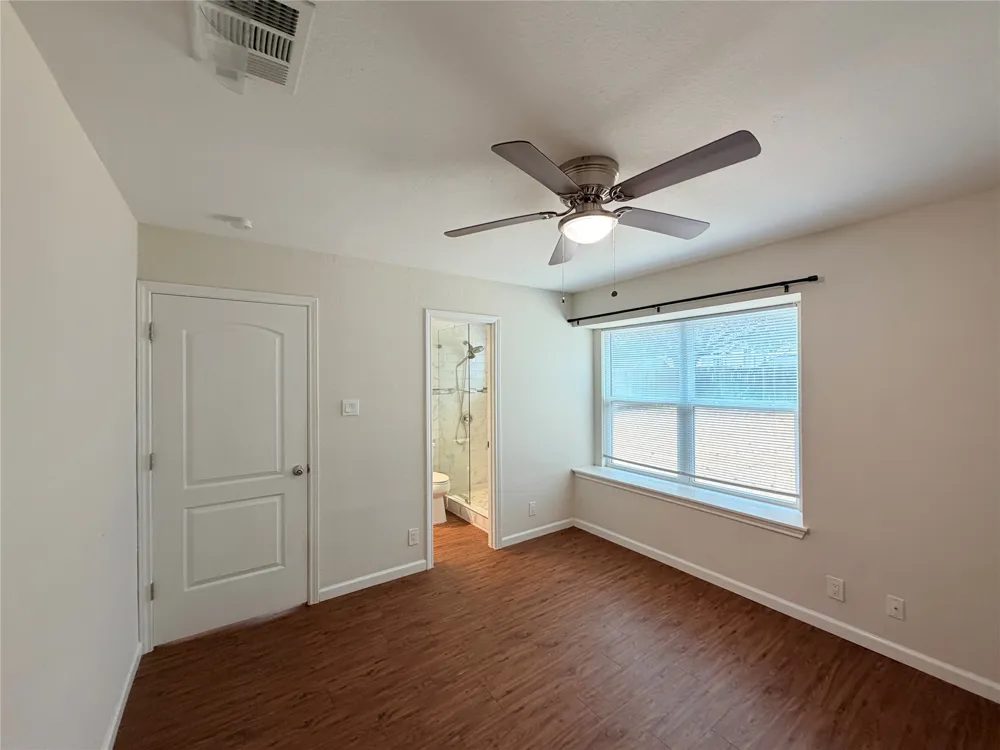 1605 Parkwood Drive Leander, TX 78641