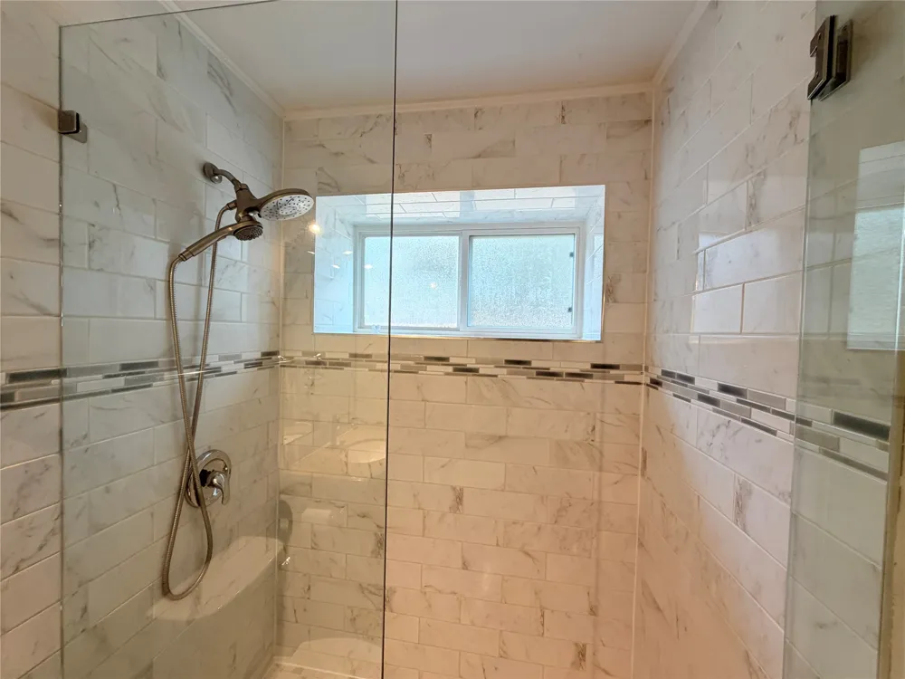 1605 Parkwood Drive Leander, TX 78641