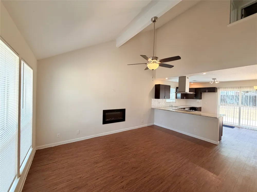 1605 Parkwood Drive Leander, TX 78641