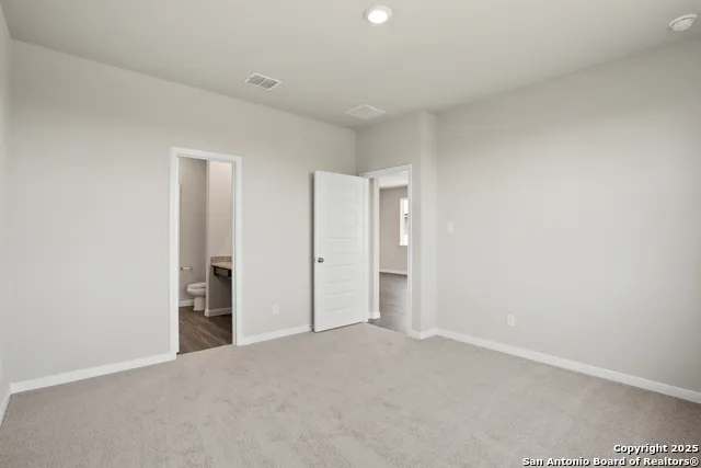 8806 Black Oak Drive Elmendorf, TX 78112