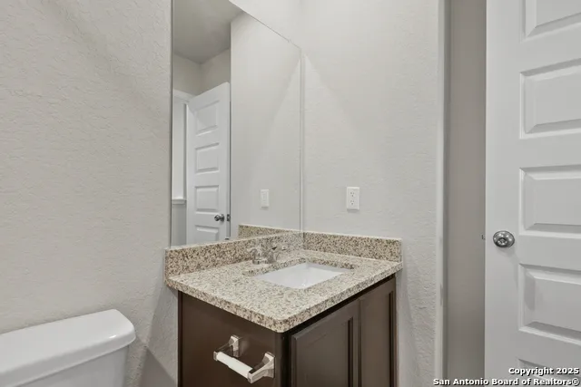 8806 Black Oak Drive Elmendorf, TX 78112