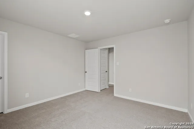 8806 Black Oak Drive Elmendorf, TX 78112