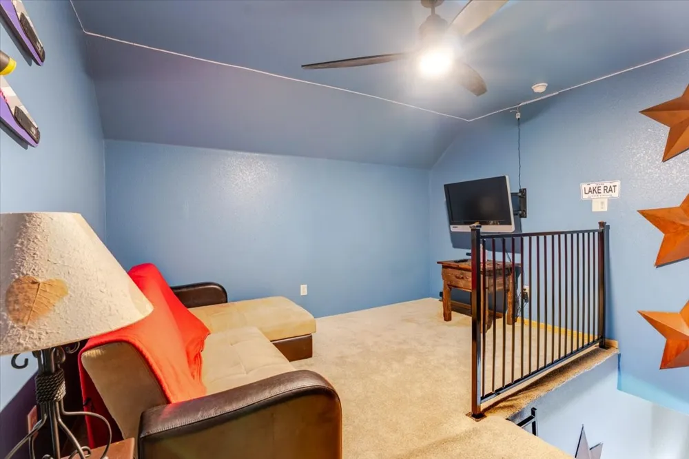 115 Turnberry Loop Graford, TX 76449