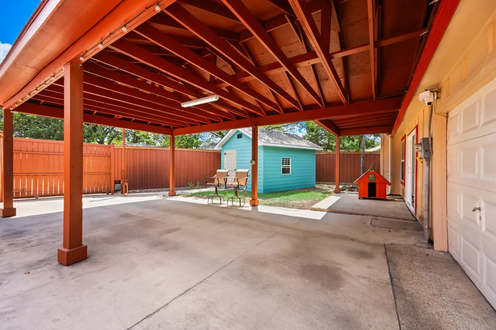 1706 Eastcliff Drive Dallas, TX 75217