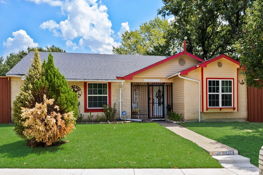 1706 Eastcliff Drive Dallas, TX 75217