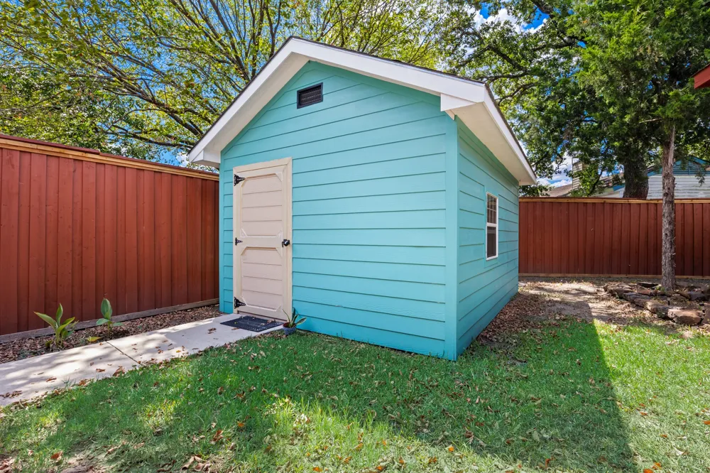 1706 Eastcliff Drive Dallas, TX 75217