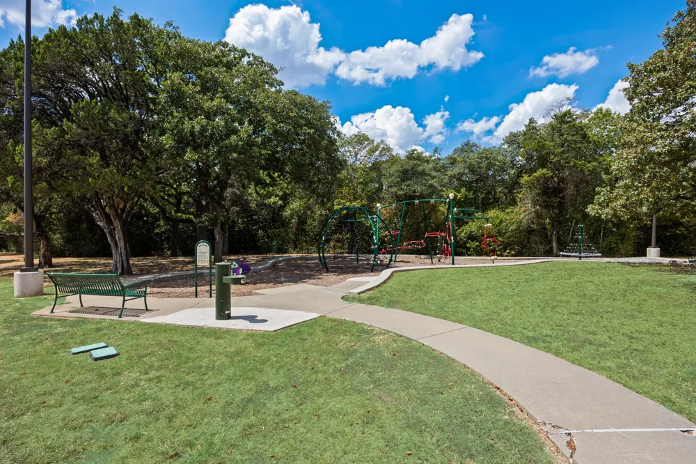 1706 Eastcliff Drive Dallas, TX 75217