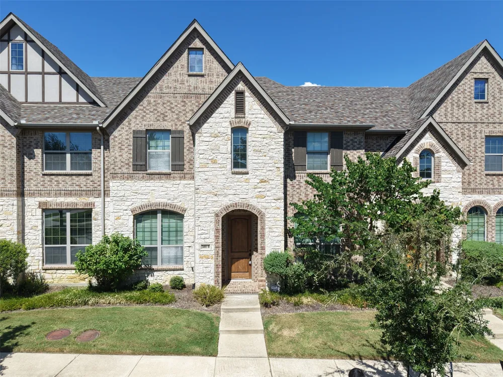 2401 Cort Drive Carrollton, TX 75010