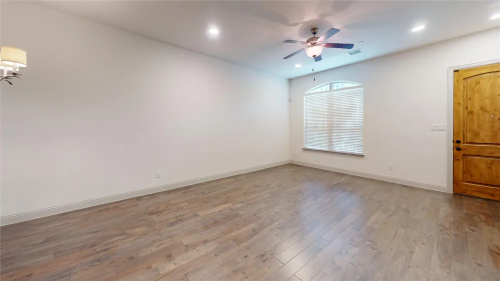 2401 Cort Drive Carrollton, TX 75010
