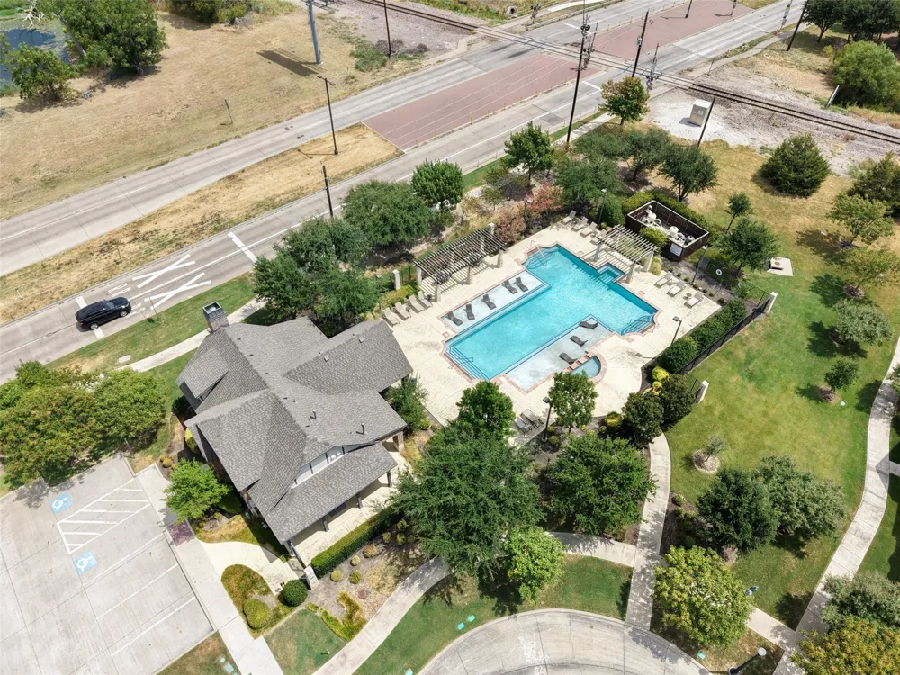 2401 Cort Drive Carrollton, TX 75010