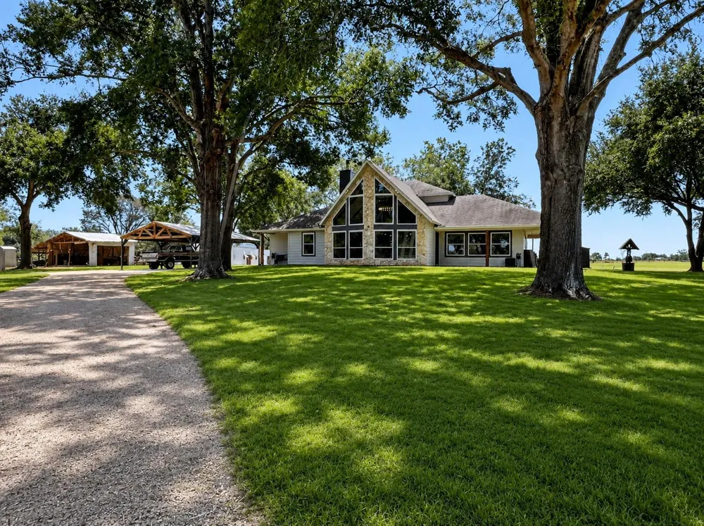 19023 Frey Road Hempstead, TX 77445