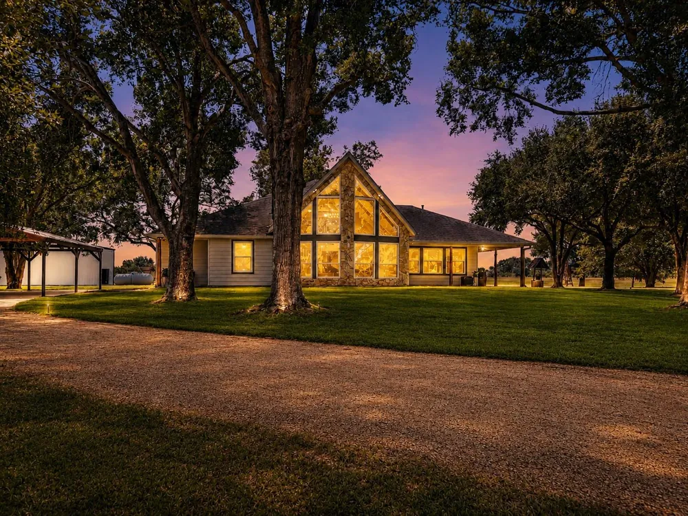 19023 Frey Road Hempstead, TX 77445