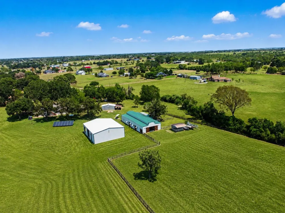 19023 Frey Road Hempstead, TX 77445
