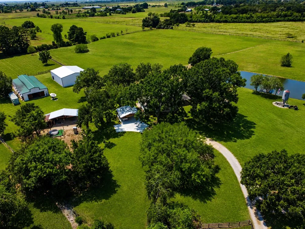 19023 Frey Road Hempstead, TX 77445