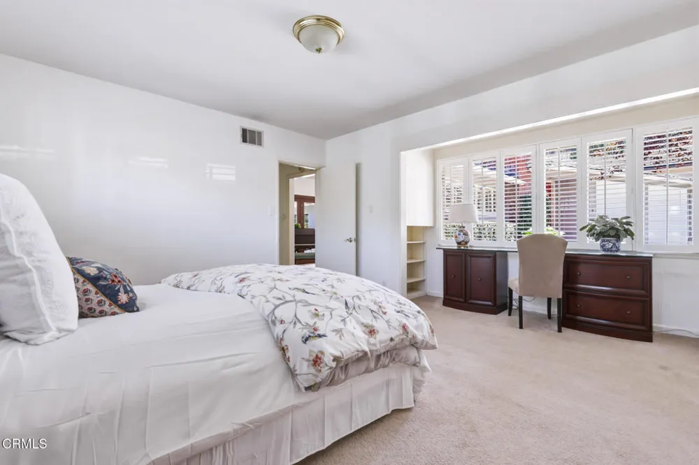 4292 Mesa Vista Drive La Canada Flintridge, CA 91011