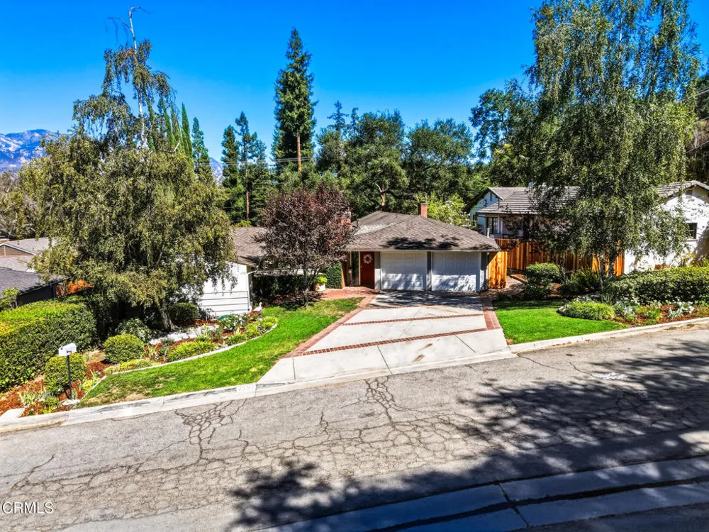 4292 Mesa Vista Drive La Canada Flintridge, CA 91011