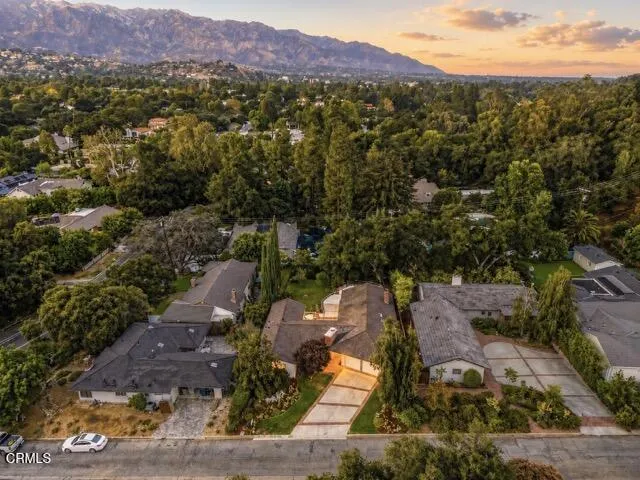 4292 Mesa Vista Drive La Canada Flintridge, CA 91011