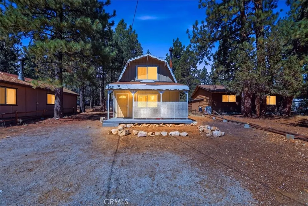 550 Pine Lane Sugarloaf, CA 92386