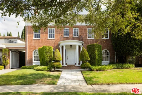 6227 Warner Drive