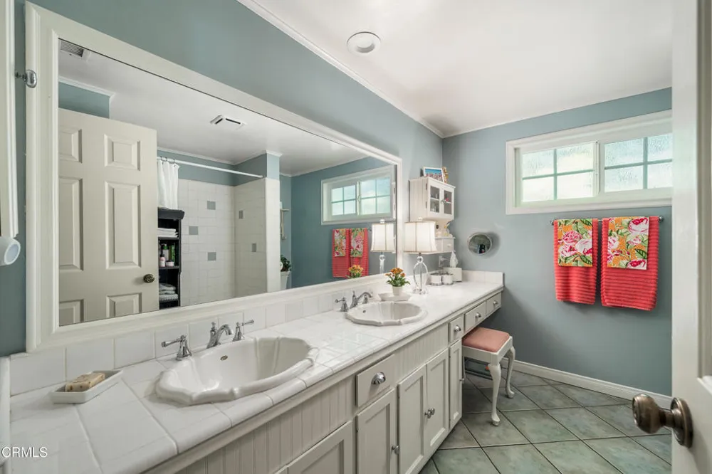3615 Los Amigos Street Glendale, CA 91214